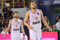 Βεζένκοφ στο ημίχρονο του τελικού: «Ντροπή, πρέπει να αντιδράσουμε»