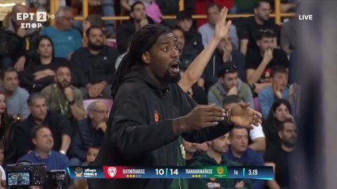 Σε ρόλο... κόουτς ο «τρελαμένος» Λεσόρ κατά τη διάρκεια του τελικού (vid)