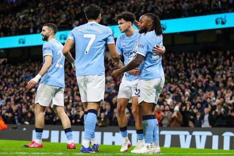 Η Μάντσεστερ Σίτι έκαμψε την αντίσταση της Νιούκαστλ και βρίσκεται σε απόσταση αναπνοής από την Άρσεναλ