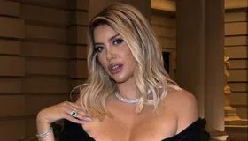 Η Γουάντα Νάρα «αναστατώνει» ξανά το Instagram με ανοιχτό σακάκι (pics)