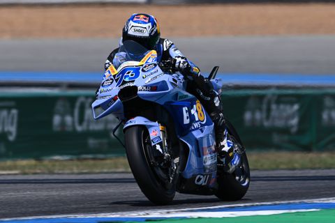 Τα αδέρφια Μάρκεθ κυριάρχησαν στην πρεμιέρα των δοκιμών στη Μπούριραμ