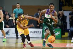 Η «λαβωμένη» ΑΕΚ λύγισε από τη Μάλαγα στη μάχη της πρωτιάς