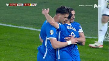 Ο Ταπάλοφ έστειλε άθελά του την μπάλα στα δίχτυα της ομάδας του για το 5-0 της Ελλάδας