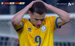 «Άγγιξε» το γκολ το Καζακστάν, στο δοκάρι μετά από κόντρα το σουτ του Τσεσνόκοφ