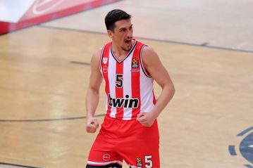 «Καθάρισε» τη Βιλερμπάν, βλέπει τετράδα, αλλά σκέφτεται τον Πετρούσεφ!