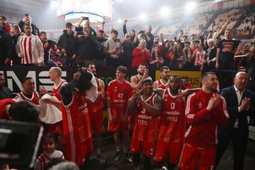 Η παρακάμερα του Ολυμπιακός - Ερυθρός Αστέρας και το «ερυθρόλευκο» πάρτι στο ΣΕΦ (vid)