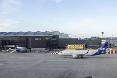 Χίθροου: Παγκόσμιο χάος στις πτήσεις από τη φωτιά στον υποσταθμό