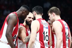 Λάθη επί λαθών, σε μία ήττα που δεν «τραυμάτισε» τον Ολυμπιακό