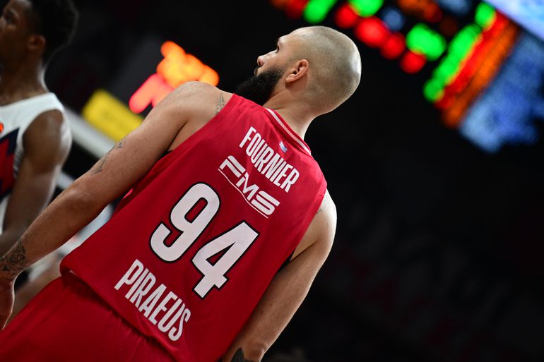 Νέο επικό ποστάρισμα του Φουρνιέ στα ελληνικά: «Ρε μπαγάσηδες...»