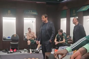 Ο Αταμάν τα είπε όλα για την εμφάνιση του Χουάντσο - Το βίντεο με την ομιλία του Τούρκου στα αποδυτήρια