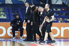 Νέο απρόοπτο στον ΠΑΟΚ με Μέλβιν - Αποχώρησε υποβασταζόμενος