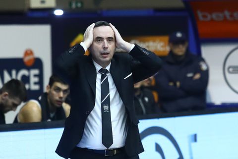 Αιχμές Μπούτσκου για τη διαιτησία μετά την ήττα στο Περιστέρι