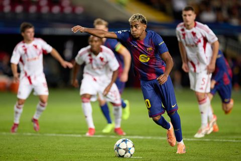 Ο Γιαμάλ δεν ξεχνά: Έκανε δωρεά εξοπλισμό και εισιτήρια για το Μπαρτσελόνα - Ολυμπιακός στην πρώτη του ομάδα