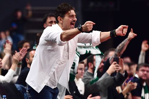 Μήνυμα τίτλου από τον Δημήτρη Γιαννακόπουλο: «Κόντρα σε όλους θα ξαναγράψουμε ιστορία»