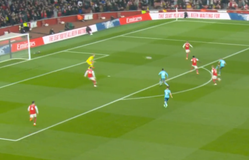 Ο Ράμσντεϊλ ντύθηκε «Μαγκουάιρ» και σέρβιρε στα 28'' το 0-1 στον Άλκαραζ στο Άρσεναλ - Σαουθάμπτον!