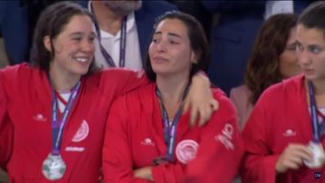 Συγκλονίζει το κλάμα της Νικόλ Ελευθεριάδου μετά τον χαμένο τελικό του Ολυμπιακού (pics)