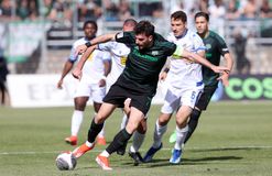 Οι απαντήσεις του Ιωαννίδη άρχισαν εν μέσω... ωραίας ατμόσφαιρας