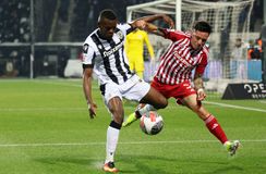 Ολυμπιακός και ΠΑΟΚ κοντράρονται στο κατάμεστο «Γ. Καραϊσκάκης» με τελείως διαφορετική ψυχολογία