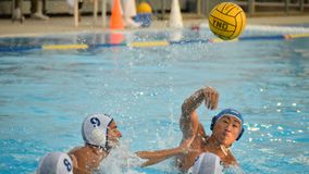 Ισοφάρισαν Γλυφάδα, Περιστέρι