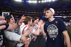 Ο Απόστολος Ρούμογλου στο Sportal: «Όταν μεγαλώσω θα συνειδητοποιήσω τι έχω πετύχει στο Κονέκτικατ - Ήταν... τρελή δικαίωση το NCAA για μένα»