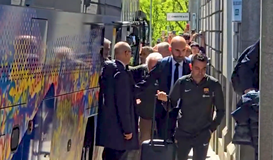 «Τσάβι μείνε»: Οι οπαδοί της Μπαρτσελόνα εμψύχωσαν τον Ισπανό τεχνικό πριν το «Clasico» (vid)