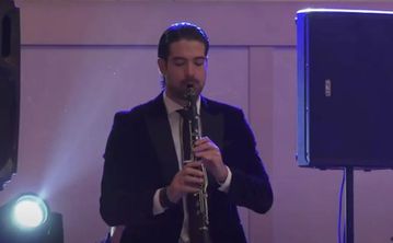Τραυματίστηκε σοβαρά από κροτίδα σε γλέντι στα Τριπόταμα γνωστός μουσικός