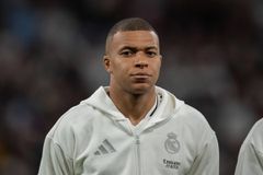 Ο Εμπαπέ βρέθηκε στις κερκίδες του Μπερναμπέου και αποδοκιμάστηκε ξανά από τους οπαδούς της Ρεάλ