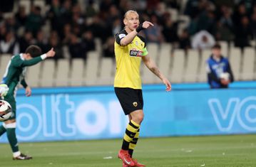 Όλα τα βλέμματα (και η αγωνία) στην ΑΕΚ, πάνω στον Βίντα