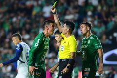 Ο Χάμες Ροντρίγκες την... έπεσε στον διαιτητή κι αποβλήθηκε (vid)