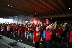 Το «θρύλε ολέ» δόνησε το Κάουνας - Απίστευτες εικόνες στη γέφυρα (vid)