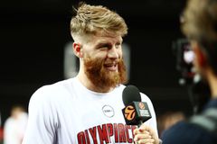 Ο Ουόκαπ ξύρισε το μούσι και θυμίζει... πεζοναύτη (gallery)