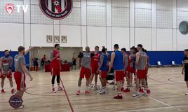 Ολυμπιακός: Η πρώτη προπόνηση στο Άμπου Ντάμπι (vid)