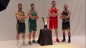 Final Four: Η φωτογράφιση των αρχηγών με το τρόπαιο στο Άμπου Ντάμπι (vid)