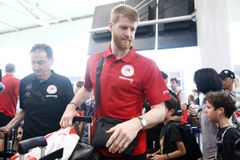 Η άφιξη του Ολυμπιακού στο «καυτό» Άμπου Ντάμπι και το day off