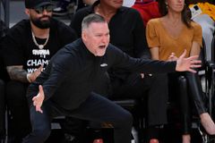 Ο Mαλόουν «πρόδωσε» τον Γιόκιτς - Η ατάκα που πυροδότησε φήμες για την σχέση τους