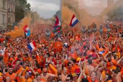 Νέο... σόου των Ολλανδών στη Λειψία πριν από τον αγώνα με τη Γαλλία (vid)