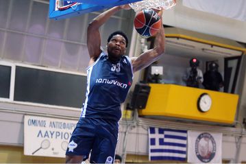 Συνεχίζει στην Πολωνία ο Φράνσις Οκόρο