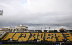 Μπαίνουν τα νέα καθίσματα στο «Κλεάνθης Βικελίδης» (vid)