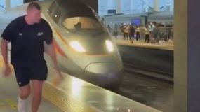 Ο Γιόκιτς «αντιμετώπισε» τρένο στην Κίνα (vid)