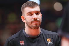 Στο προσκήνιο ξανά ο Ρογκαβόπουλος για τον Παναθηναϊκό, δυναμικά στην αγορά για... αντι-Βαλαντσιούνας