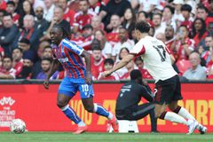 Η Άρσεναλ έκλεισε τον Έζε που βρισκόταν κοντά στην Τότεναμ