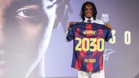 Ανανέωσε ο Κουντέ με την Μπαρτσελόνα