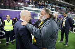 Ο Ηλιόπουλος είχε μια αγκαλιά για όλους τους παίκτες της ΑΕΚ, αλλά πιο μεγάλη για τον Νίκολιτς