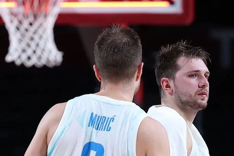 Ο Ντόντσιτς ζήτησε φωτογραφία από συμπαίκτη του και εκείνος αρνήθηκε! - Ο απίστευτος λόγος για τον οποίο είπε «όχι» (vid)