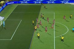 Ο Μορόν διαμόρφωσε το 2-0 - «Φωνές» του Ολυμπιακού για οφσάιντ (pic)