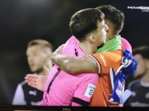 Υπέροχη στιγμή, η αγκαλιά των Λοντίγκιν-Λίλο μετά το Λεβαδειακός-ΟΦΗ (pics)