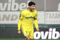 Ο Πανσερραϊκός κάνει δικό του τον Καρέλη