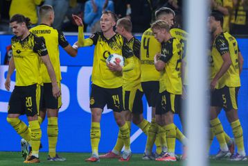 Η Ντόρτμουντ «λύγισε» τη Βόλφσμπουργκ του Κουλιεράκη με γκολάρα Αντεγέμι