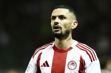 Η απορία του Καμπελά για τον μη καταλογισμό πέναλτι υπέρ του στο Παναθηναϊκός-Ολυμπιακός (vid+pic)