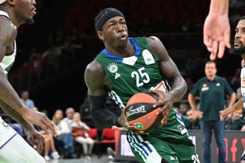 Με λάμψη Ναν, Χολμς και Ρογκαβόπουλου υπέταξε και τους Αυστραλούς